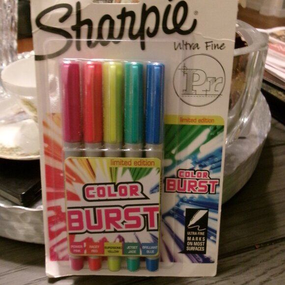NEW Sharpie COLOR BURST Ultra Fine Point Permanent Markers 5 pk ASSORTED COLORS - Picture 1 of 3